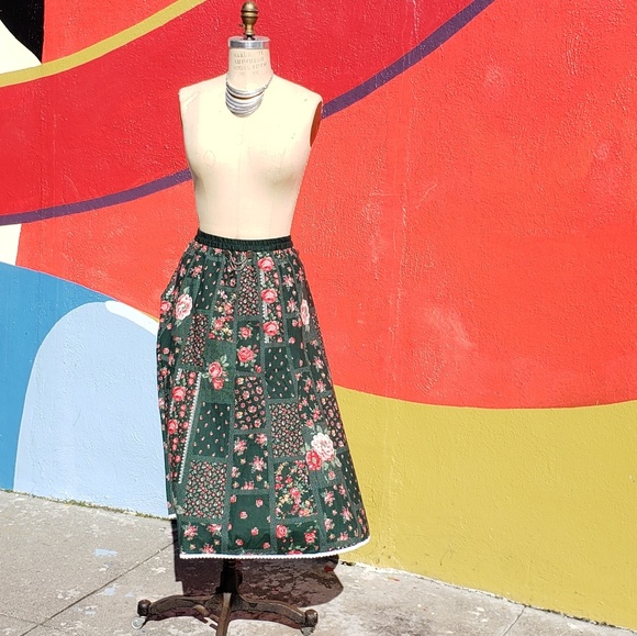 Dresses & Skirts - Handmade Roses Quilt Print Skirt, Sz M/L